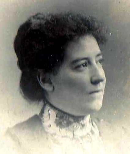 Photo of photos/Christina McLennan bn 1876 Lt Dunkeld portrait